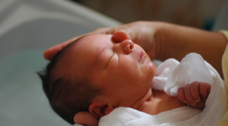 rituel bain sensoriel bébé julia casana alpes maritimes grasse cannes nice